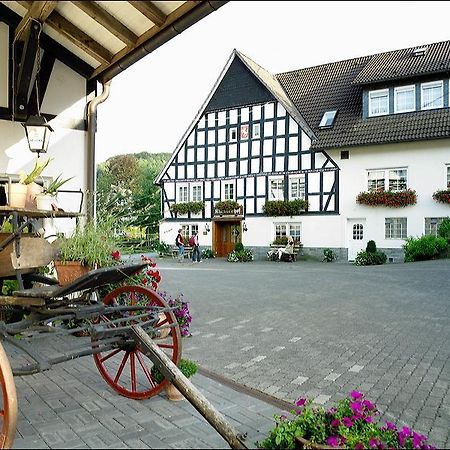 Hotel Klaukenhof Lennestadt Bagian luar foto